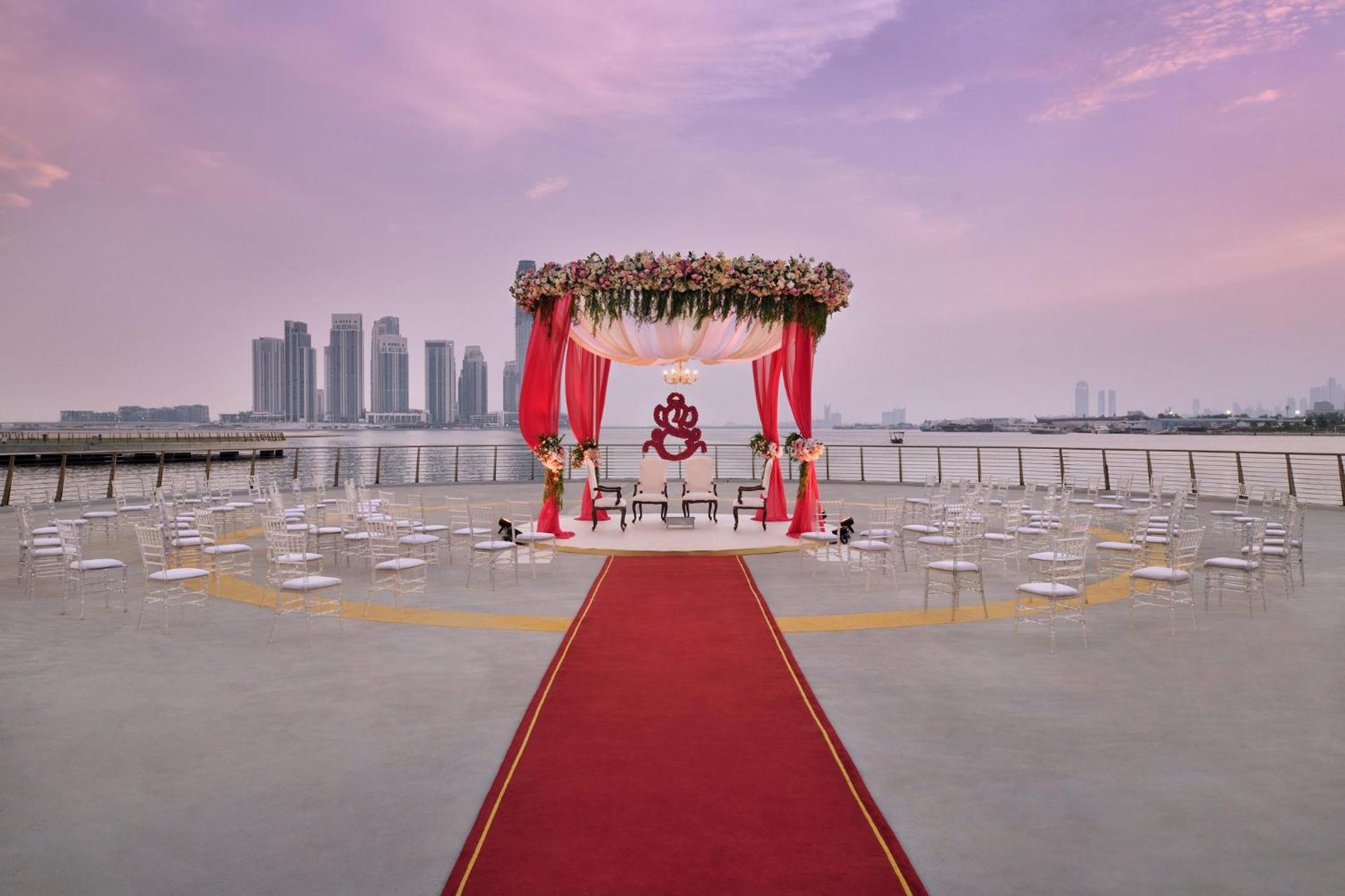 Intercontinental Dubai Festival City By Ihg Ngoại thất bức ảnh The Wedding Deck