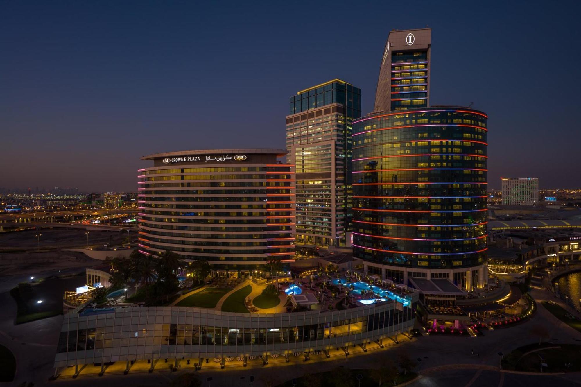Intercontinental Dubai Festival City By Ihg Ngoại thất bức ảnh The complex at night