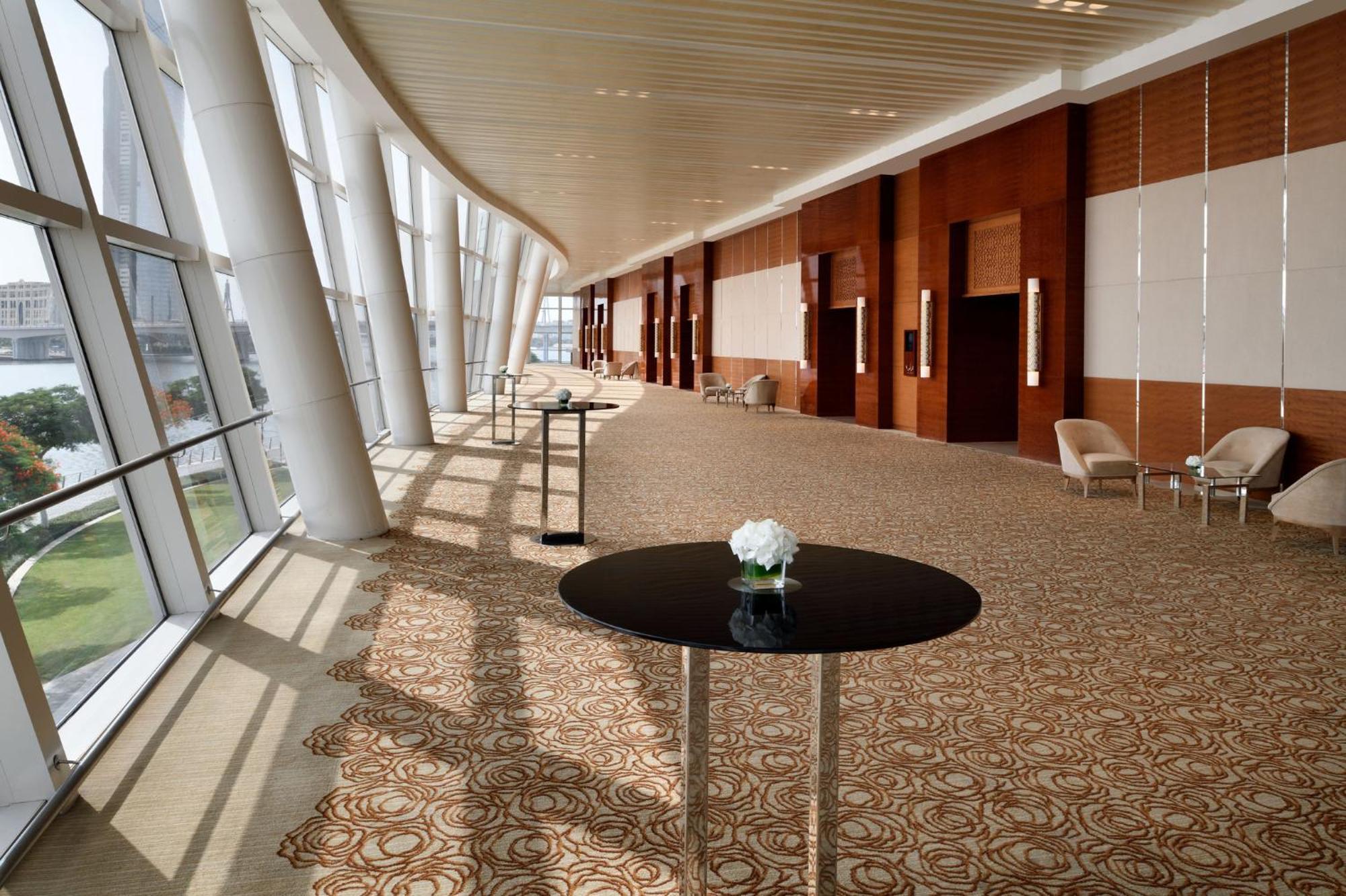Intercontinental Dubai Festival City By Ihg Ngoại thất bức ảnh The interior of the hotel
